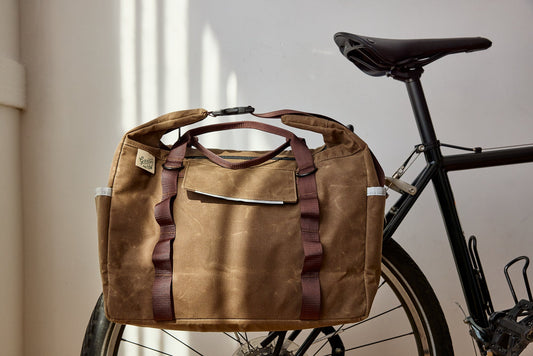 One Bag, All Day: How the Crescent Handles a Full Commuter Day